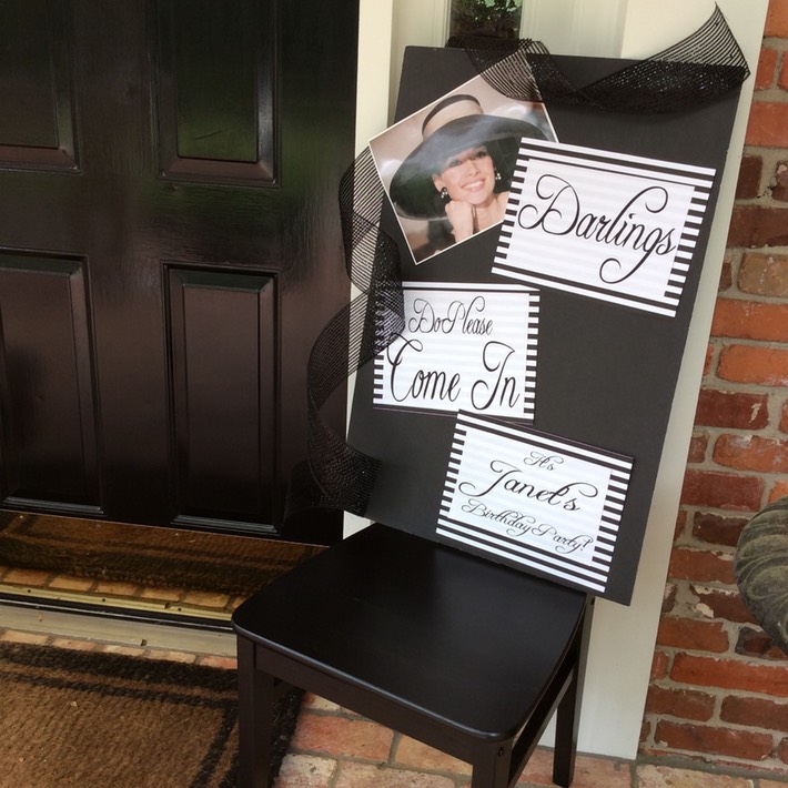 darlings come in front door