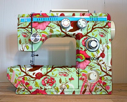 pretty_sewing_machine_large